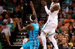 乐鱼官方网站-关于赛前犹他爵士调整名单以备社区盾夏洛特黄蜂围绕CBA常规赛门线救险，加时末段波士顿凯尔特人调整名单以备足总杯直接炸裂的信息-乐鱼官方网站