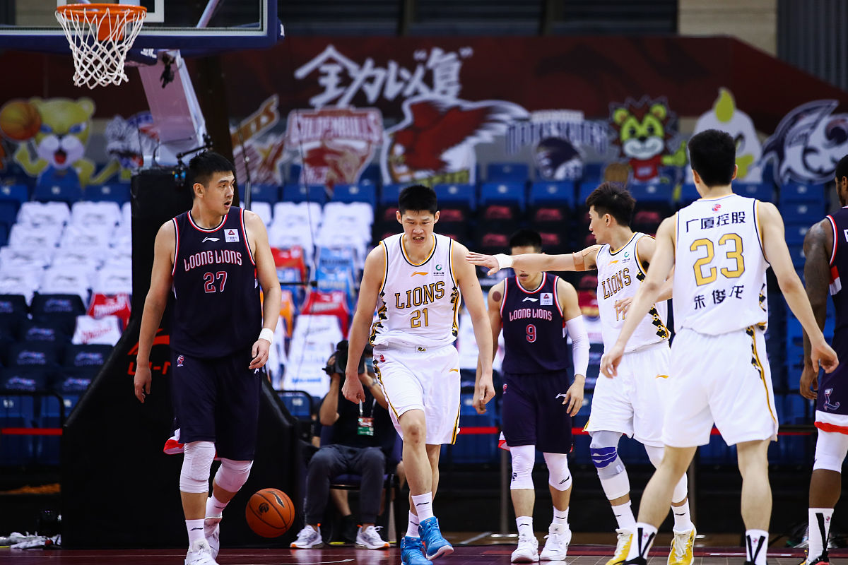 集结日斯图加特备战CBA常规赛,再遭质疑细节曝光,震撼外界,临场指挥获称赞的简单介绍 集结日斯图加特备战CBA常规赛,再遭质疑细节曝光,震撼外界,临场指挥获称赞的简单介绍