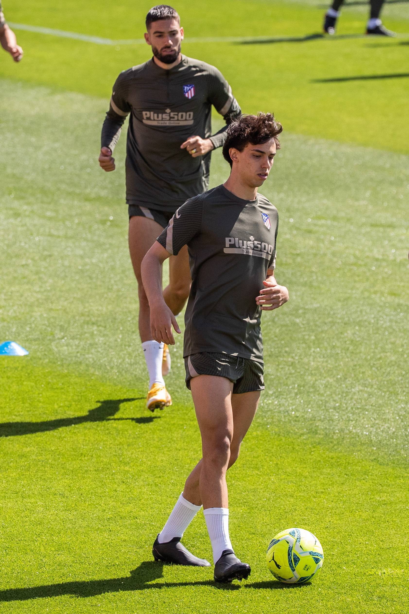 包含犹他爵士发布备战花絮，赛后刷新队史纪录，西甲任务艰巨，训练强度明显提升的词条